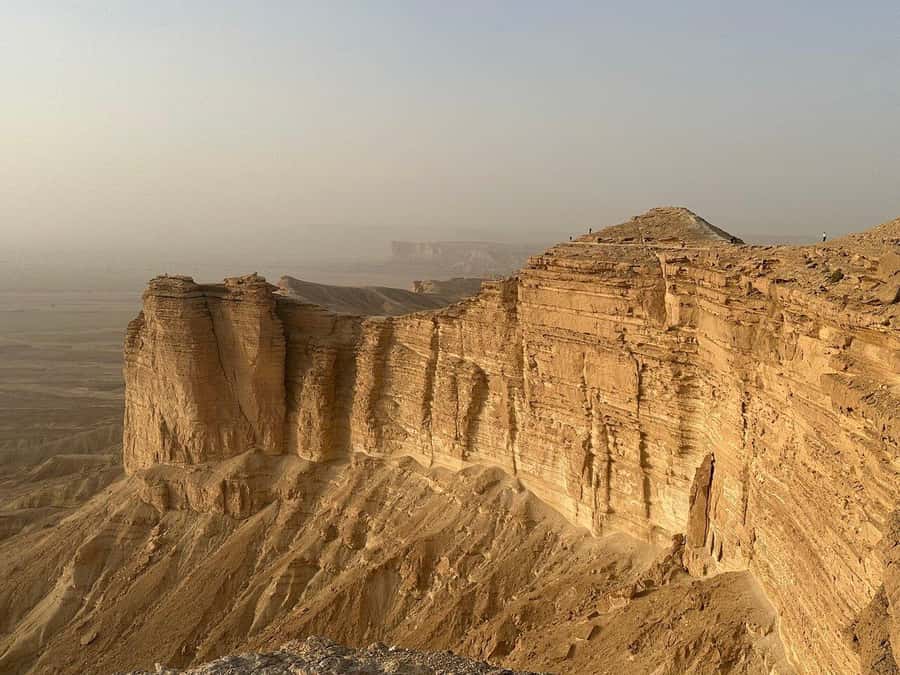 Riyadh: Edge of The World with dinner & Campsite Shared Tour - Why the Edge of the World is worth the drive