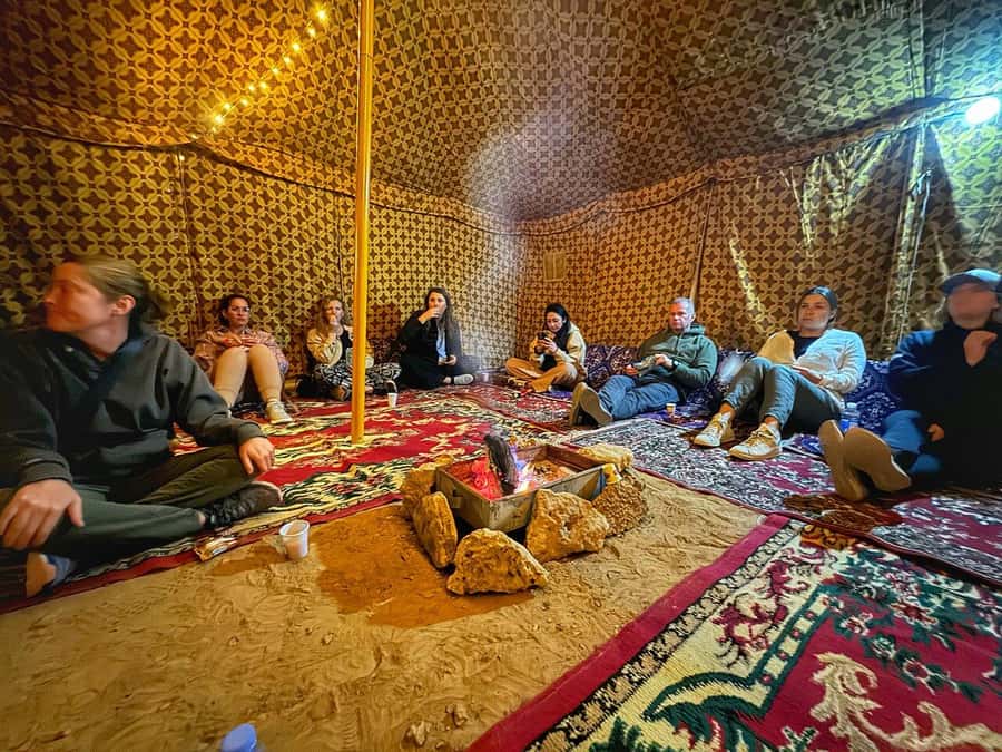 Riyadh: Edge of The World with dinner & Campsite Shared Tour - The 4x4 ride across the Najd plateau
