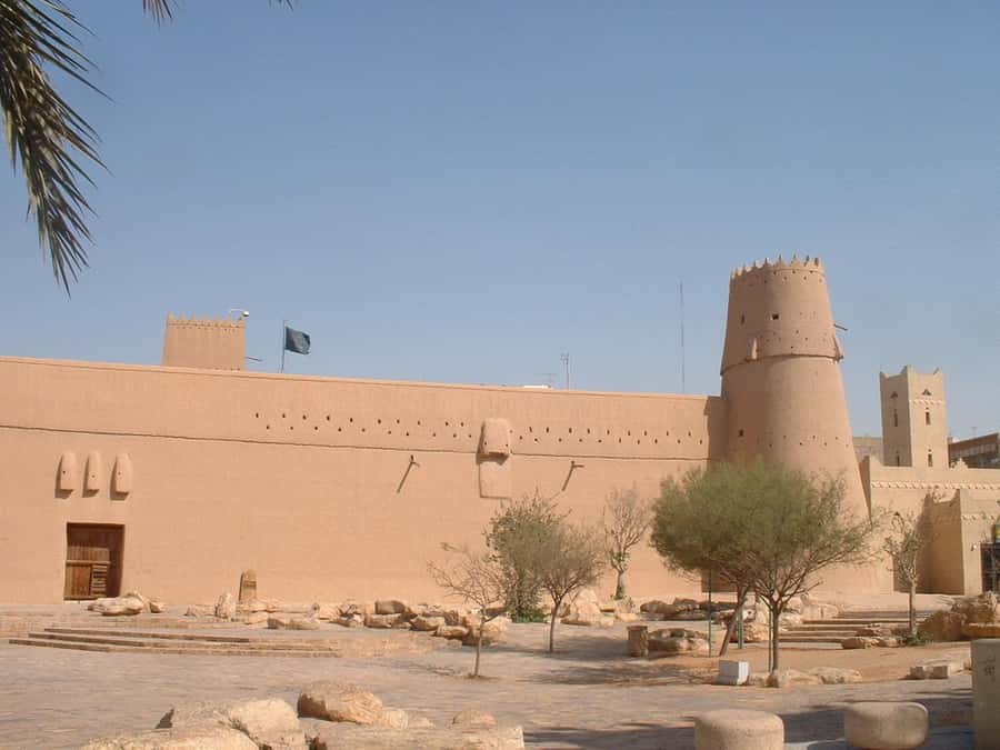 Riyadh: Full Day City Tour Guided with Transport - Masmak Fortress gives Riyadh its oldest face