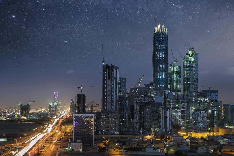 Riyadh: Full-Day Riyadh Exploration Tour with Optional Lunch - Kingdom Tower finishes the day high above the city