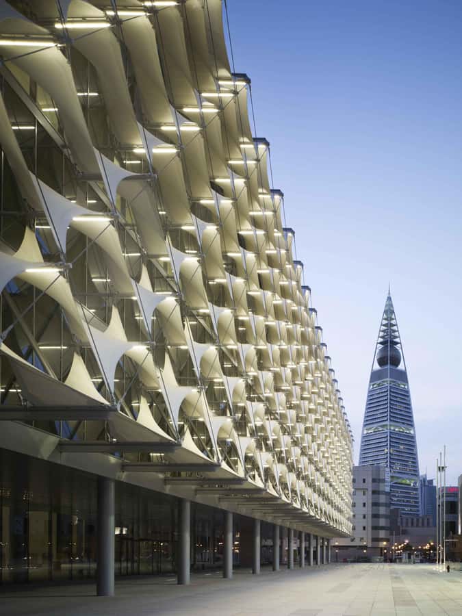 Riyadh: King Fahad National Library Guided Tour - Meeting the Building at King Fahd Road