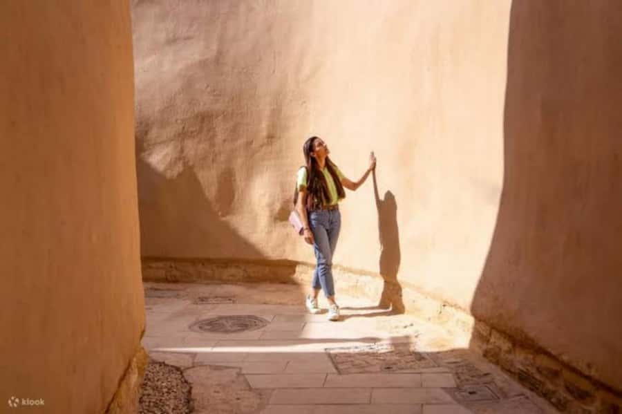 Riyadh: Private Instagram Tour - A Saudi Lunch Between Sightseeing Stops