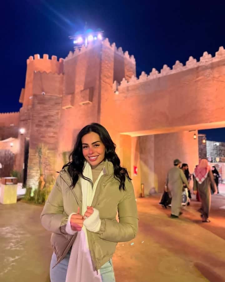 Riyadh: Private Instagram Tour - Kingdom Tower and the Sky Bridge Finale