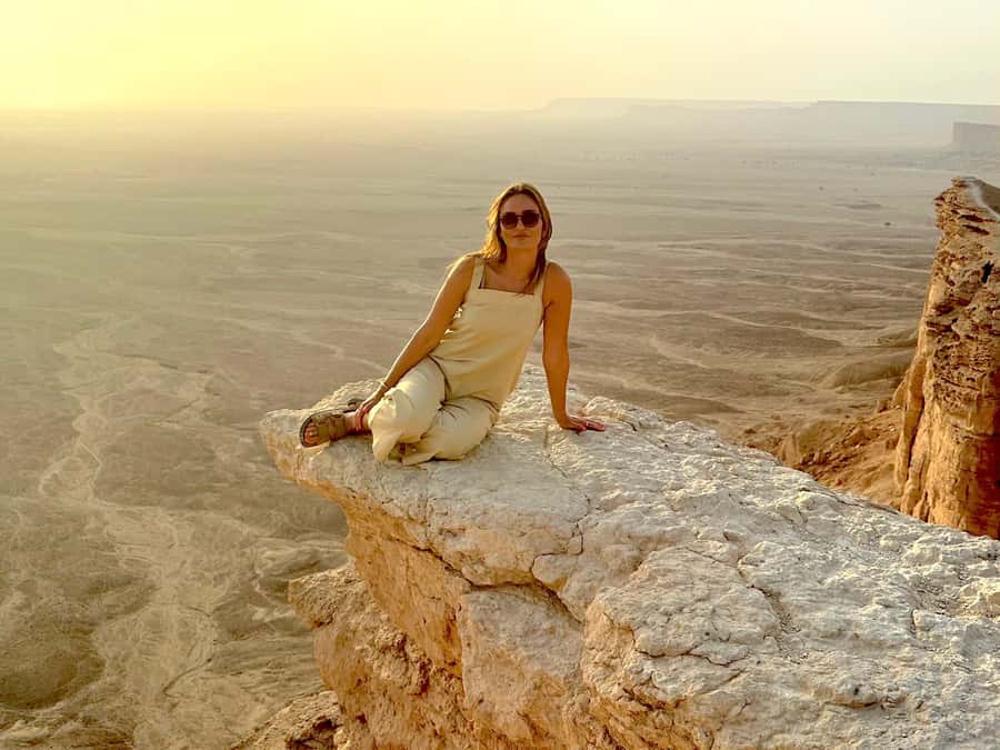 Riyadh Sunset Edge of the World & Deer Reserve 4WD Adventure - Starting at STC Metro Station