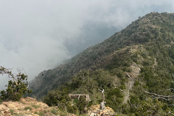Sawda Mountains Hiking Trail - Leaving Abha for the High Mountains at 8:00 am