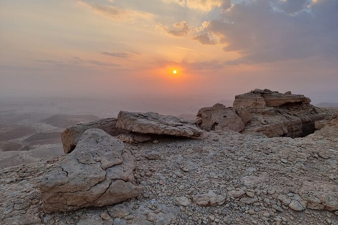 The Second Edge - Drab Al-Manjour and the old camel crossing