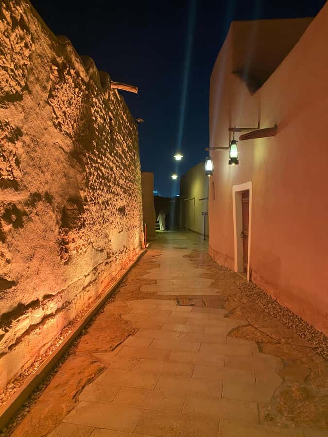 VIP Private Riyadh Experience with Saudi Meal & Pickup - VIP transport and a private guide